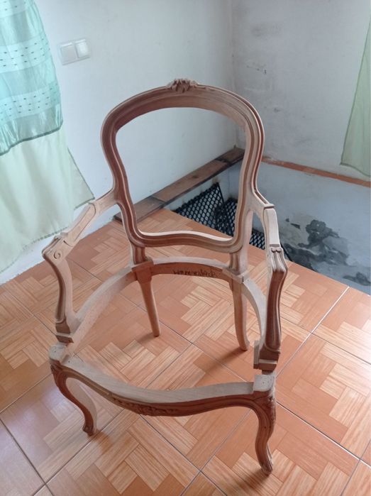 Класичний стілець у стилі Бароко каркас