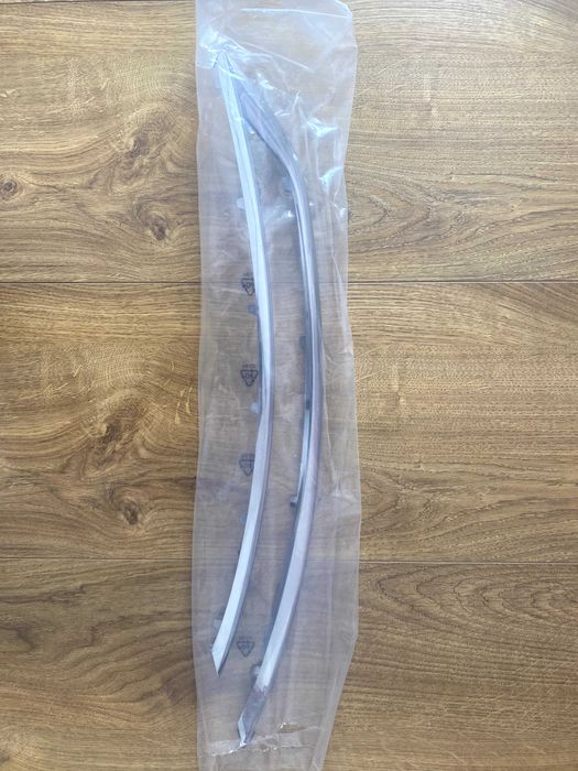 Citroen C4 Picasso (listwa zderzaka)