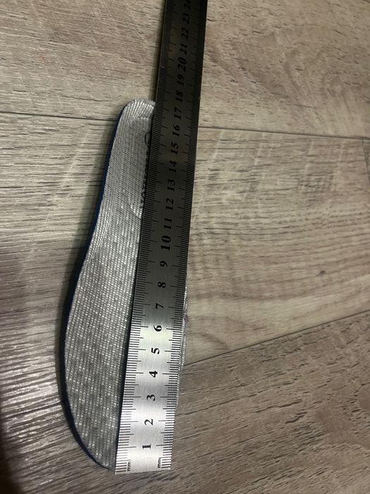 Кросівки для дівчинки 27 р