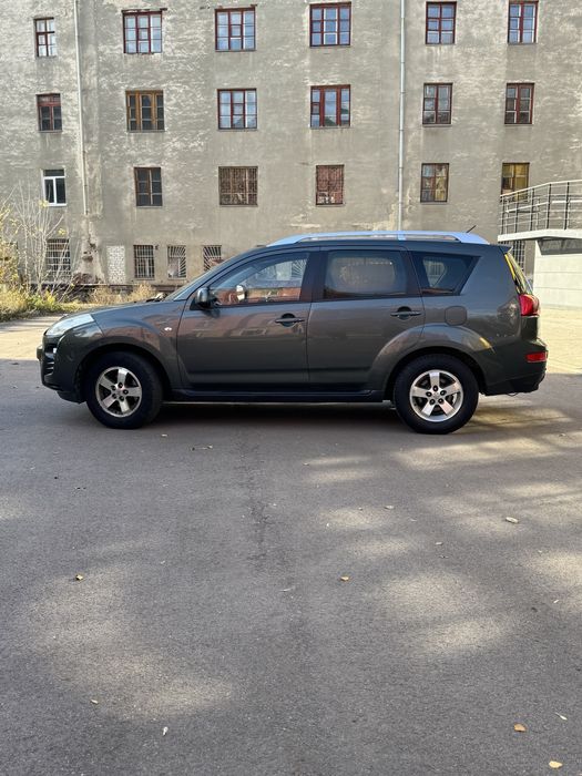 Авто для ЗСУ Peugeot 4007 2009 2.2d
