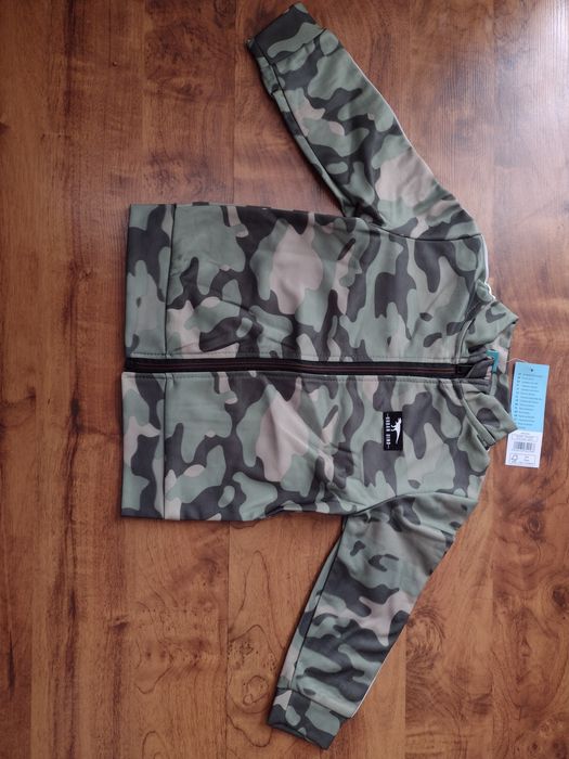 Nowa bluza rozpinana 122