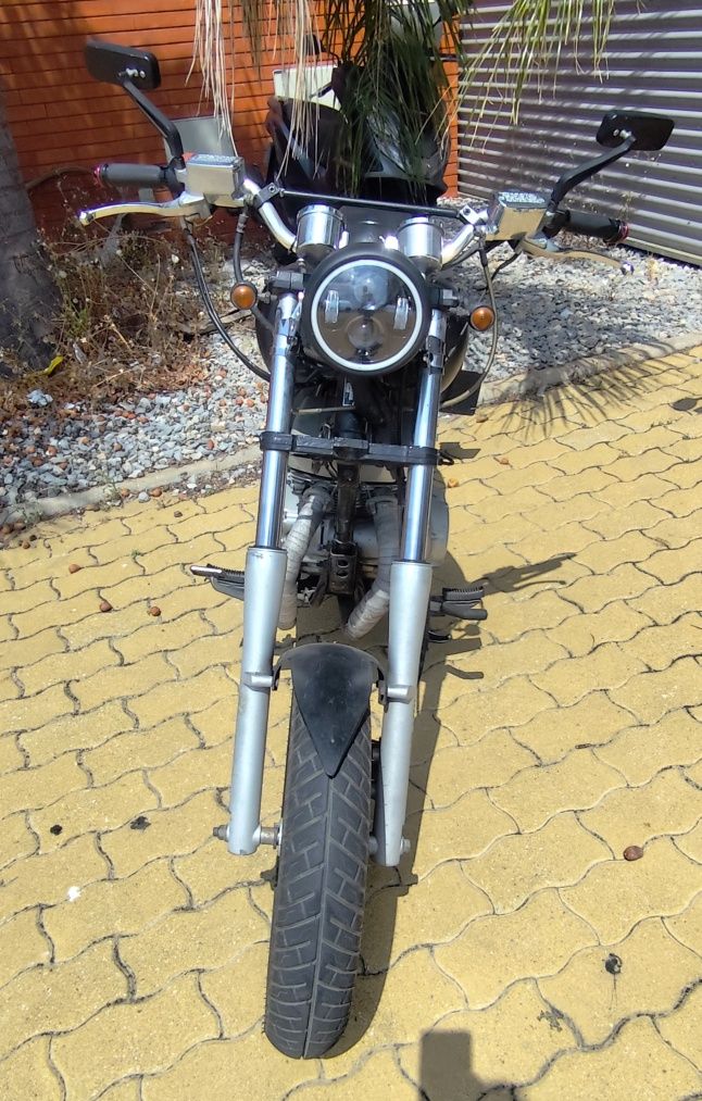 Moto Fosti 125 .