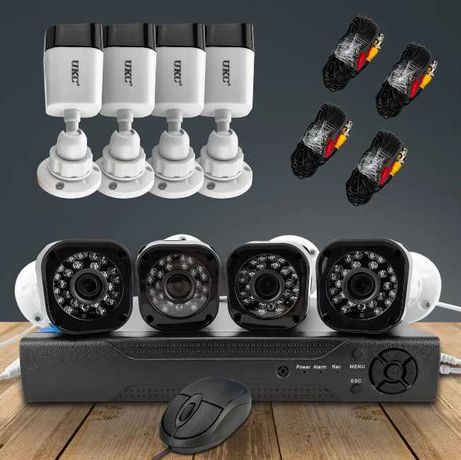 Комплект камер с ночным виденьем + регистратор  видеонаблюдения набор