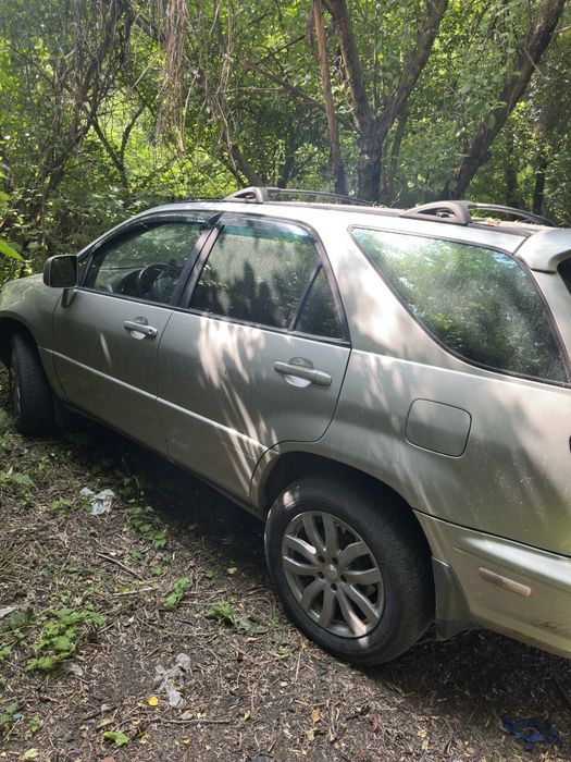 Lexus RX 300 2000 року