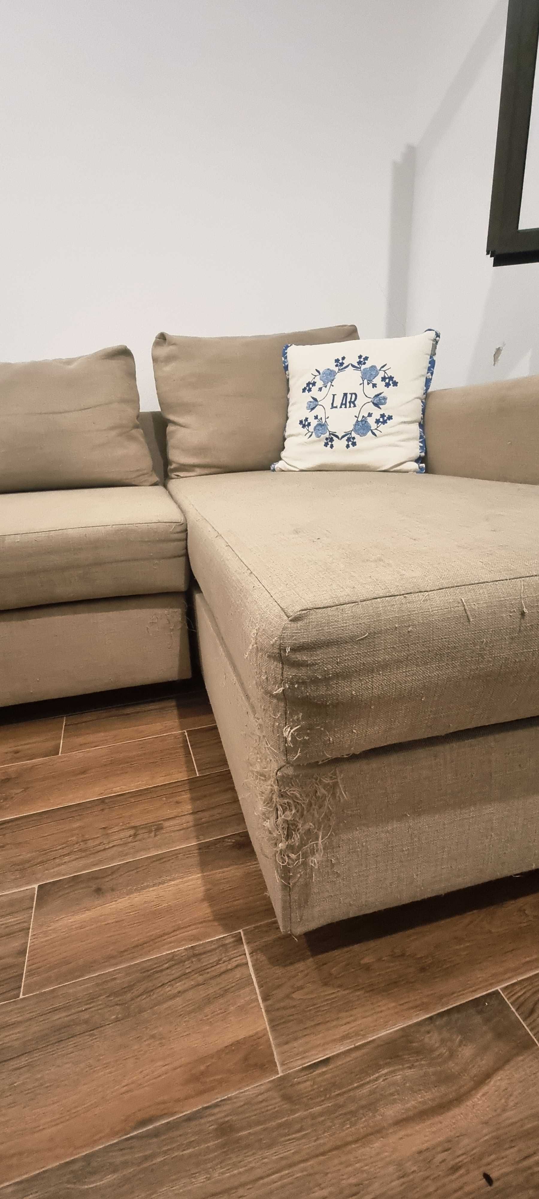 Sofá Chaise Longue 3 Lugares com Baú – Preço de Oportunidade!