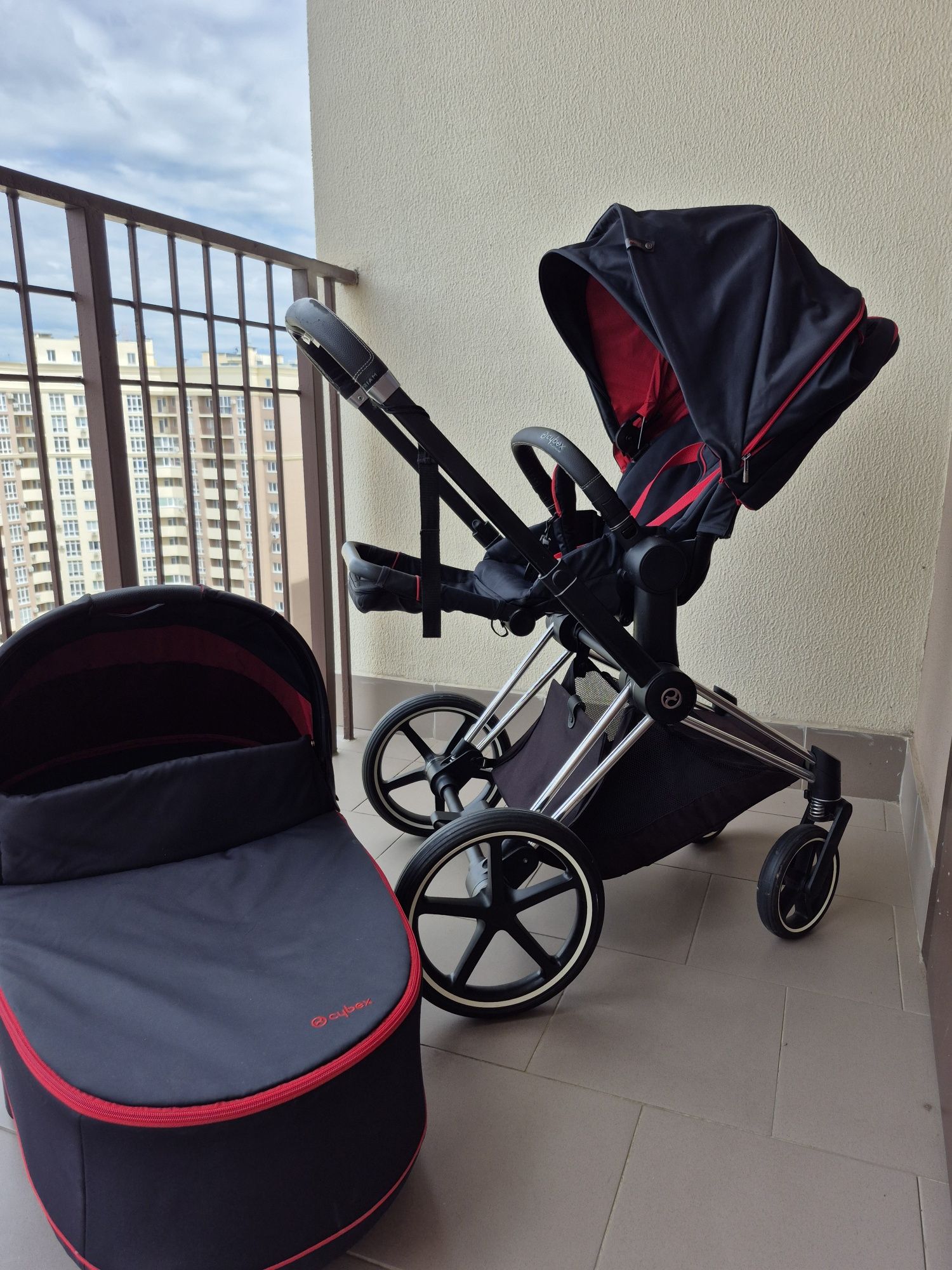 Дитячий візочок "cybex" Ferrari