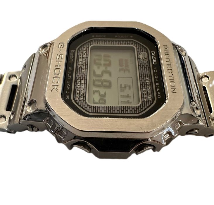 Casio G-Shock GMW-B5000 – stalowy klasyk