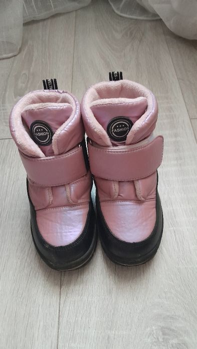 Зимові ботінки для дівчинки