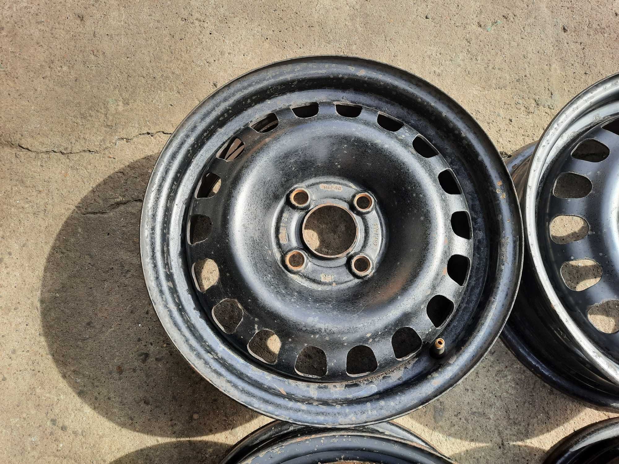Oryginalne felgi stalowe OPEL CORSA 14" 4x100x56,6 ET 39