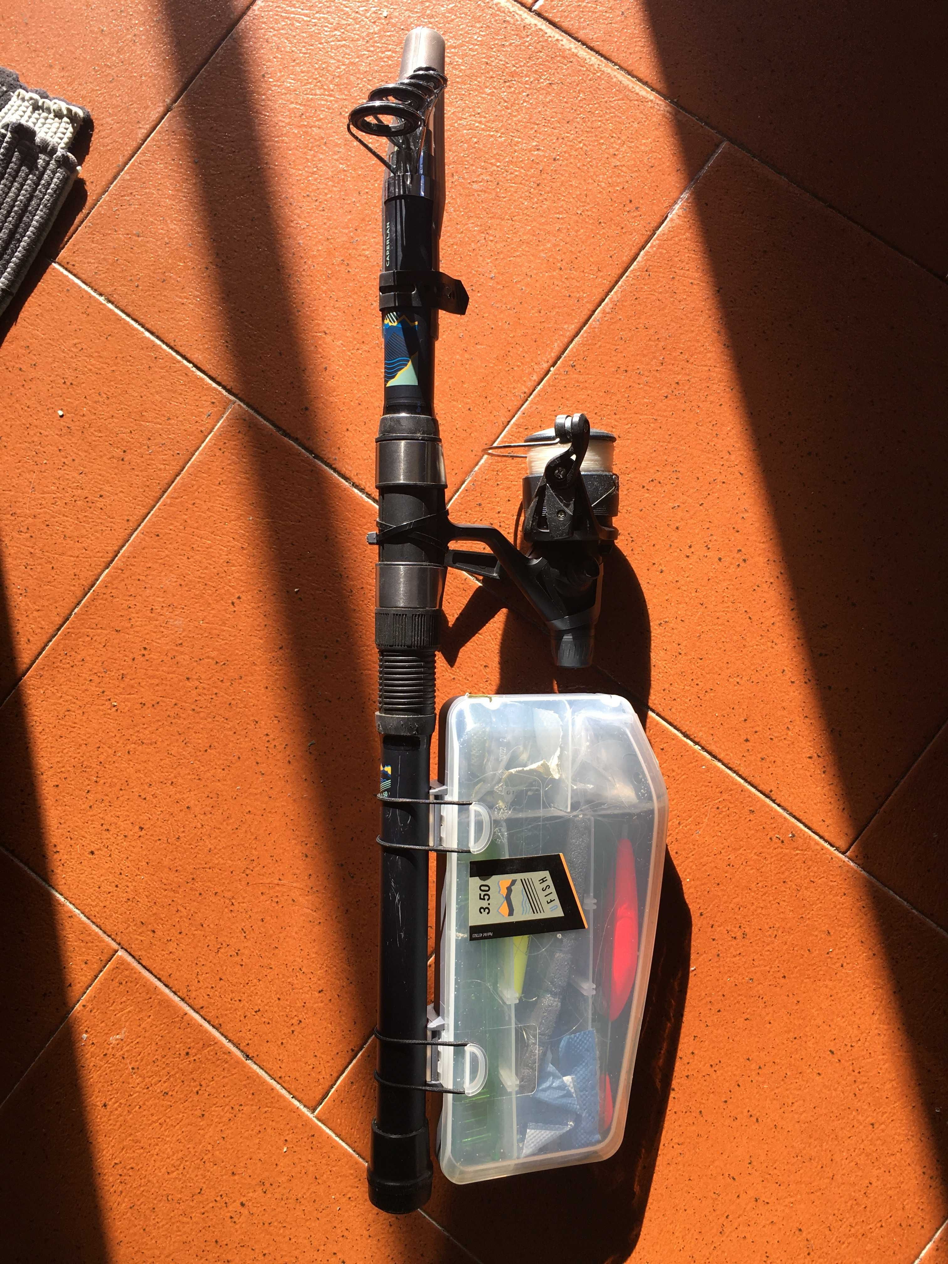 cana de pesca com acessórios