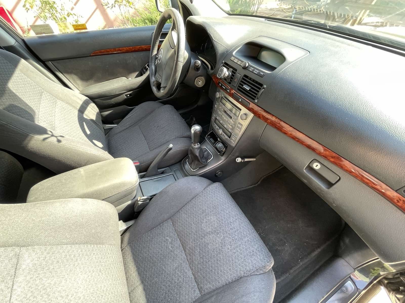 Toyota avens 1.8 бензин 2004 рік