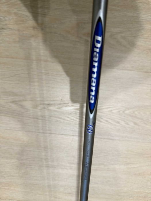 Driver Titleist 915D2 10.5º + Shaft Premium Diamana
