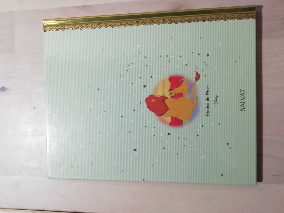 Livro infantil "O Rei Leão"