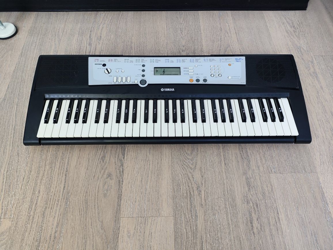 Синтезатор Yamaha YPT-200