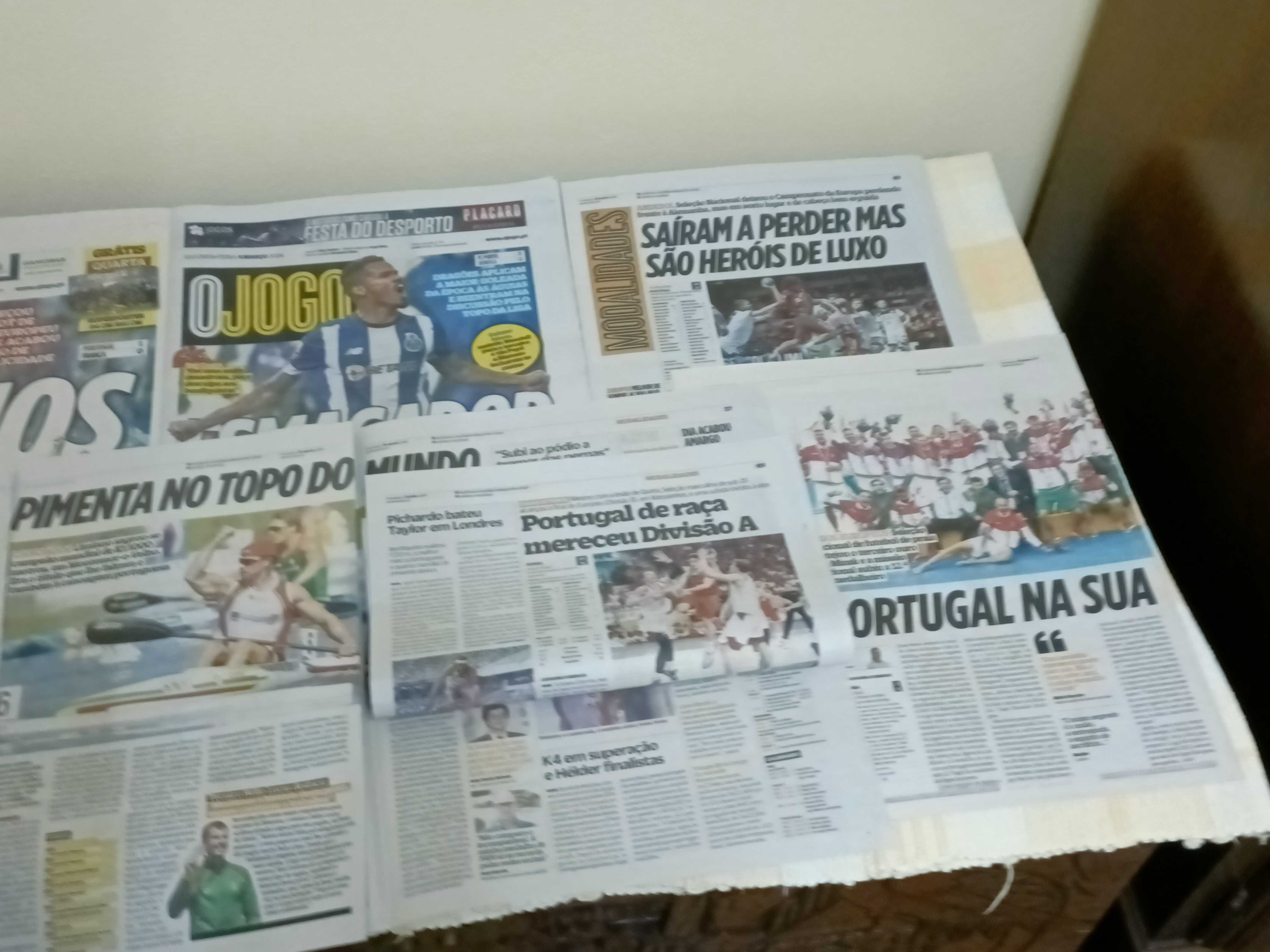 Coleção de Artigos Exclusivos de Desporto e História Atual
