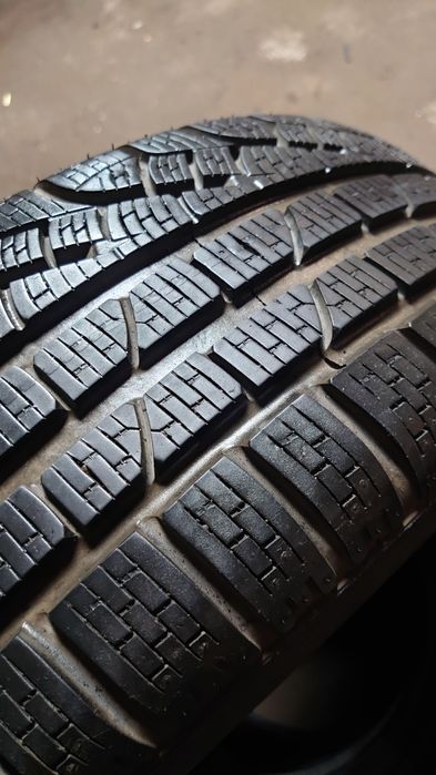 Комплект зимних шин Pirelli Sottozero winter 210 serie 2 205/60 r16