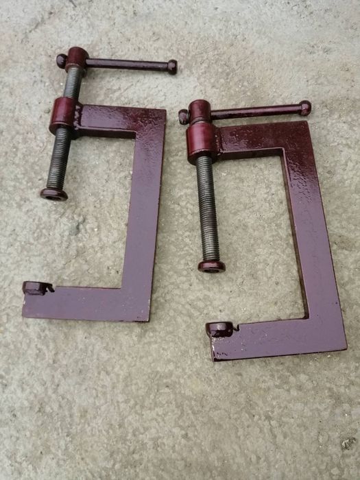 Струбцина слесарная