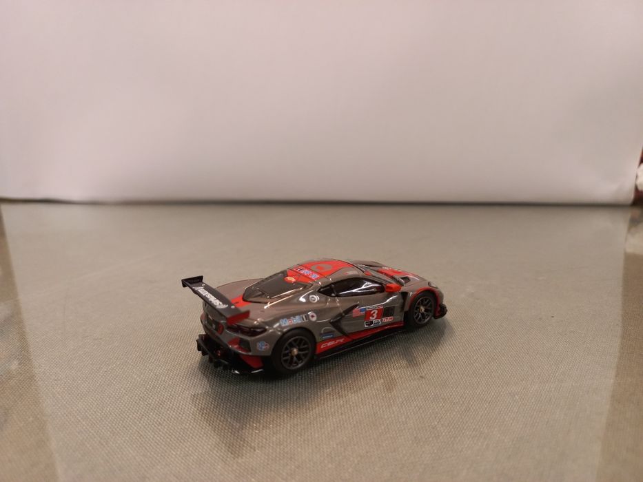 Corvette C8 MiniGT 1/64