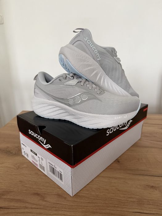 Saucony Triumph 22 szare buty do biegania nowe nieuzywane wkladka 27,5