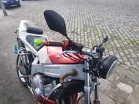 Moto yamaha fzr600