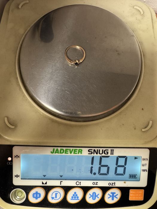 Золота каблучка 585 проби з сапфіром і діамантами