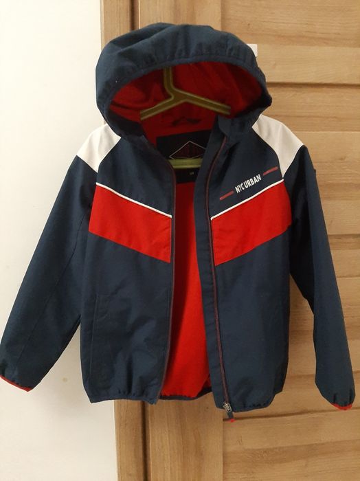 Kurtka C&A chłopięca 128 STAN IDEALNY wiatrówka