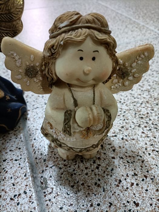 Anjinhos em loiça