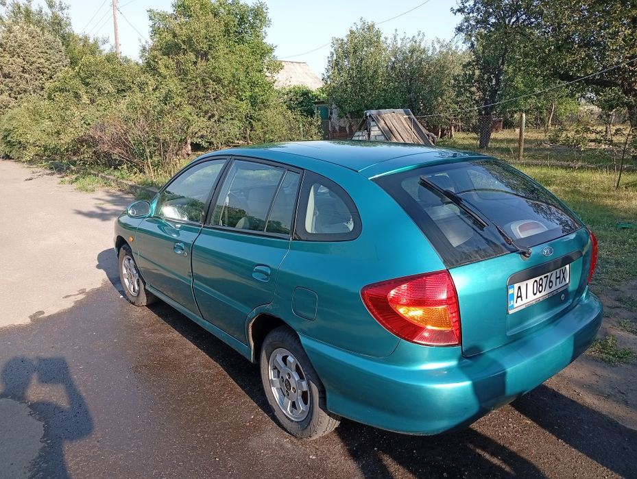 Продам економне авто Kia Rio 1.3 бензин 2000 року