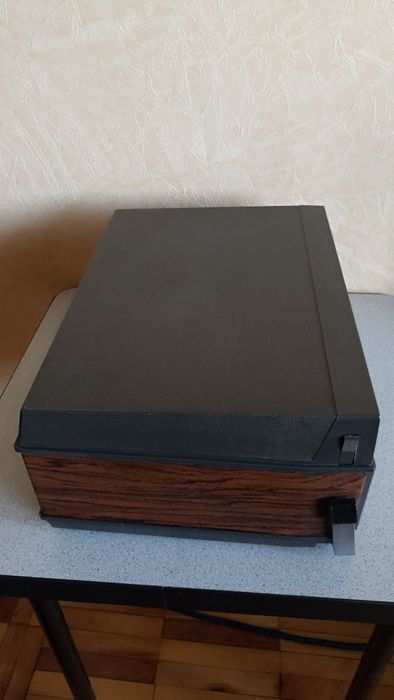 Магнитофон катушечный ,Unitra zkt 140 de luxe