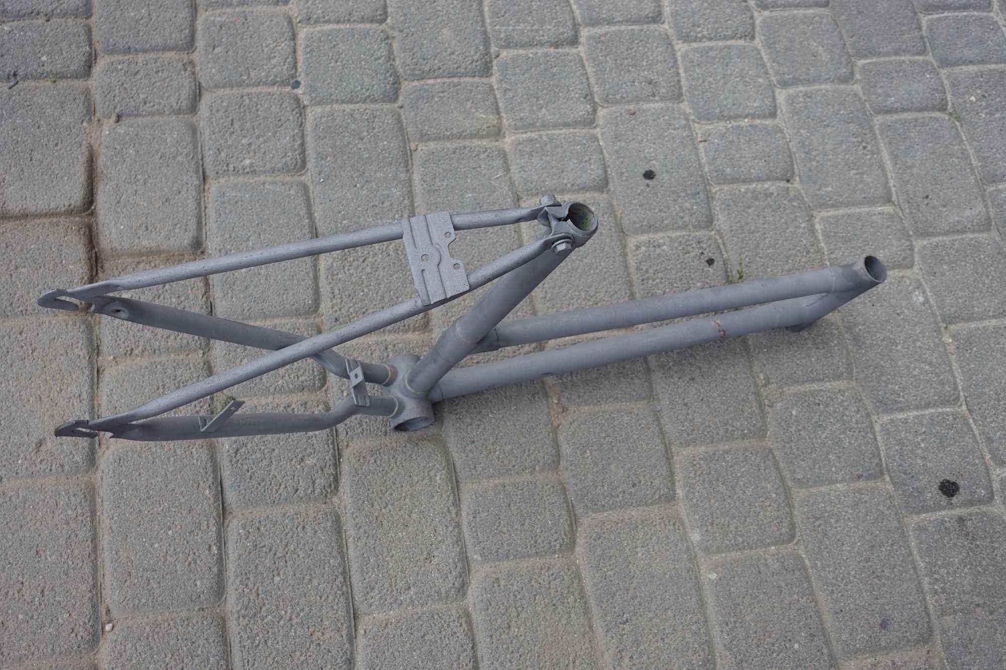 Rama roweru Romet Universal 20' PRL wypiaskowana stan bdb