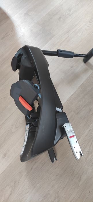 Conjunto Ovo bebé + base Isofix Cybex