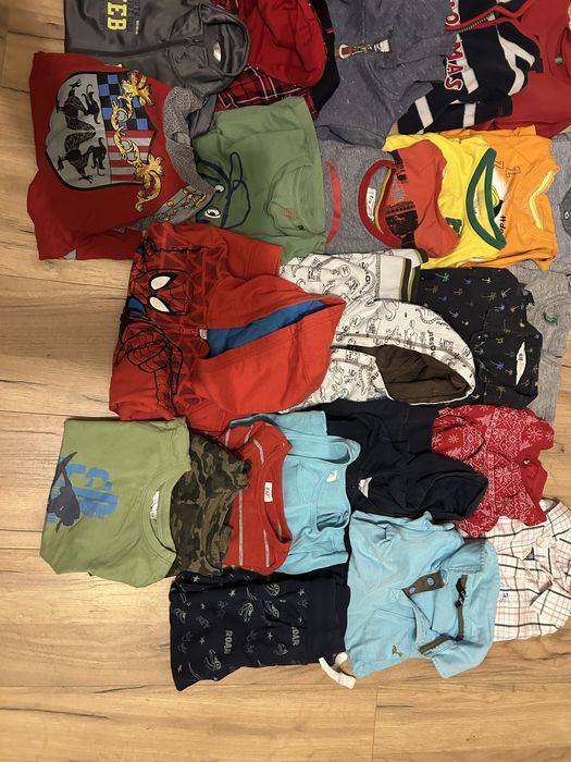 Oddam zestaw ubranek rozmiar 98-104