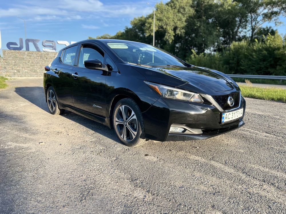 Продам Nissan Leaf 2018