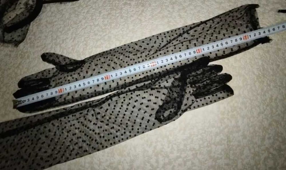 Рукавички фатинові  чорні з чорним горохом розмір універсальний