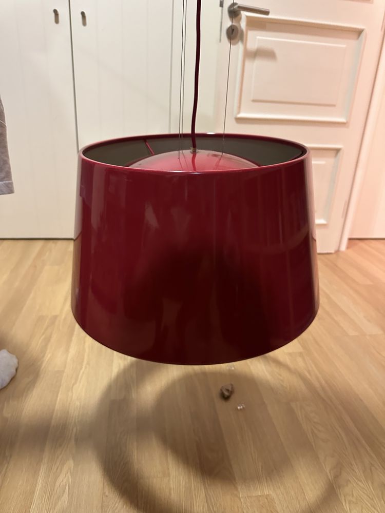 Candeeiro de teto vermelho Ikea como novo