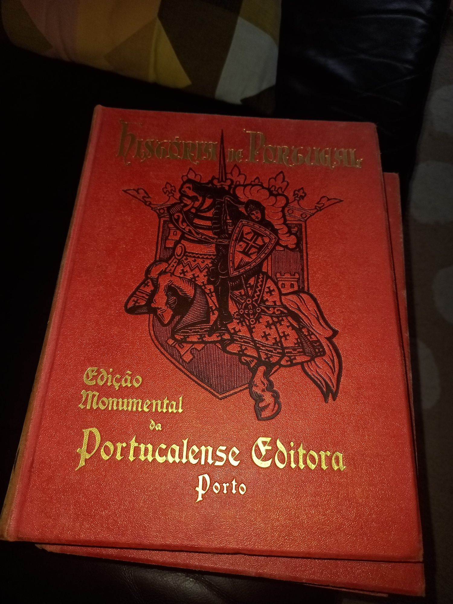 História de  Portugal  -edição monumental  da  Portucalense  Editora
