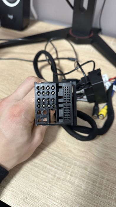 Radio Mercedes w 212  8/64 gb