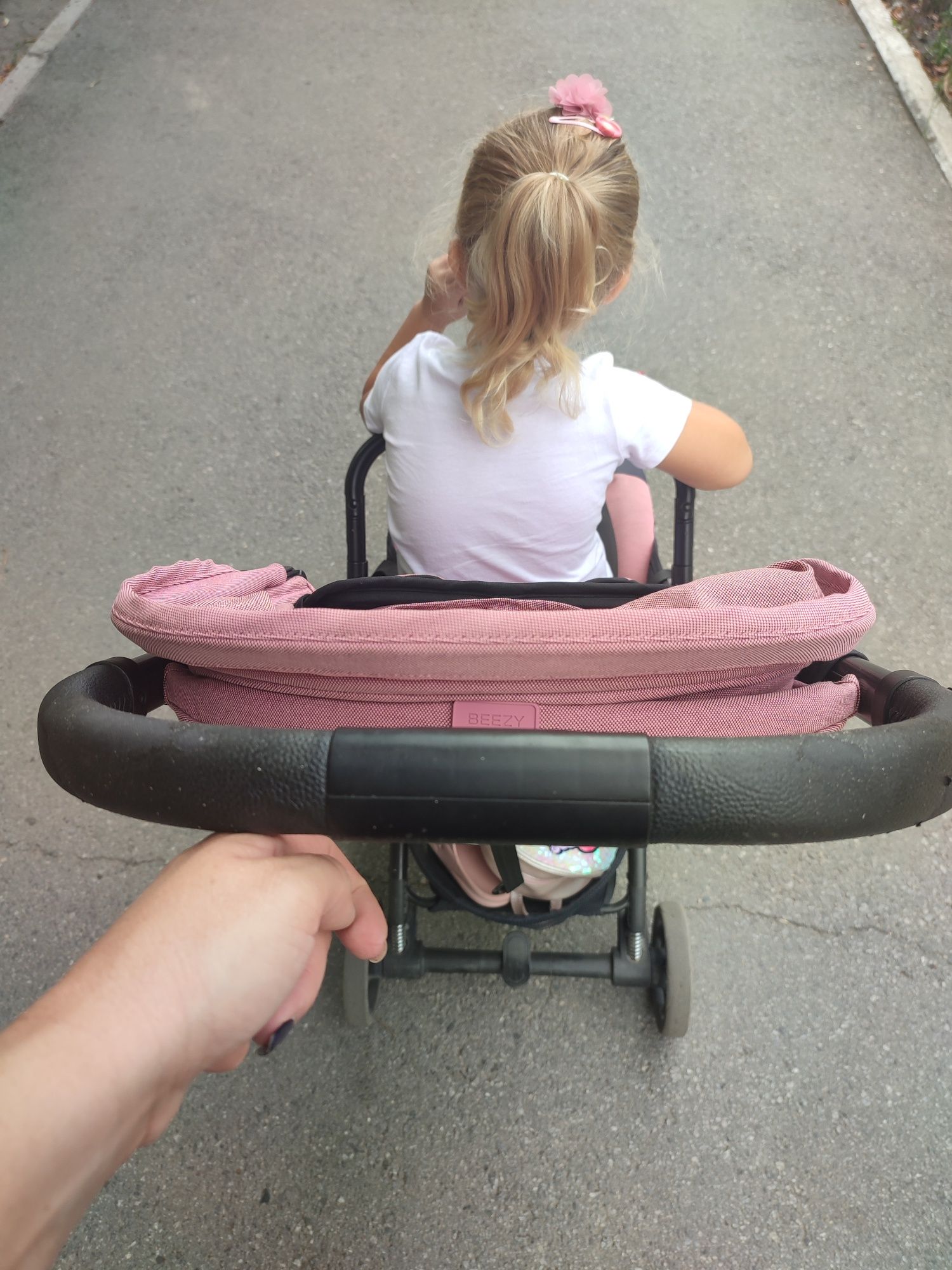 Прогулочная коляска Cybex Beezy magnolia pink
