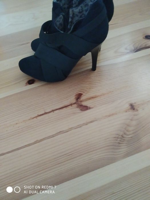 buty wiosenno -  jesienne damskie czarne botki