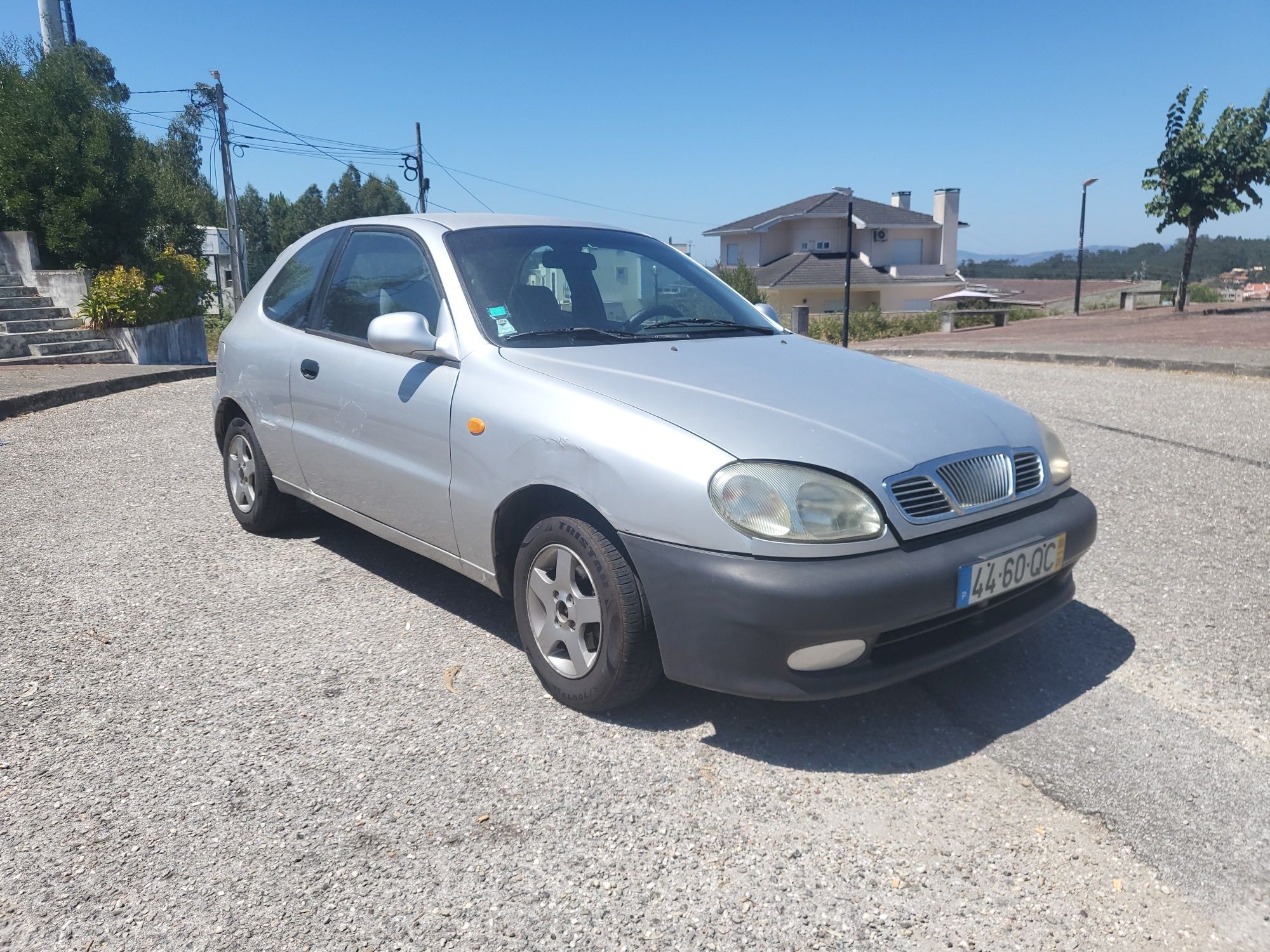 daewoo lanos ano 2000