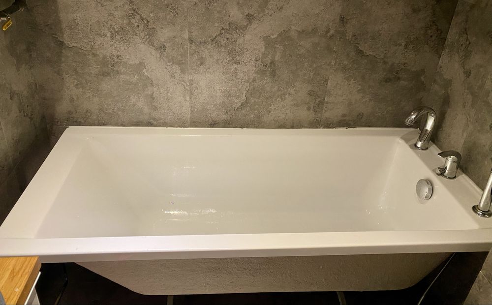 Wanna akryl kolo z komplet bateria chrom nozki