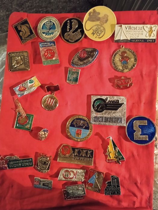 Odznaki dawnego ZSSR.