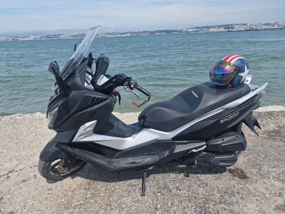 Vendo Sym Cruisym 300