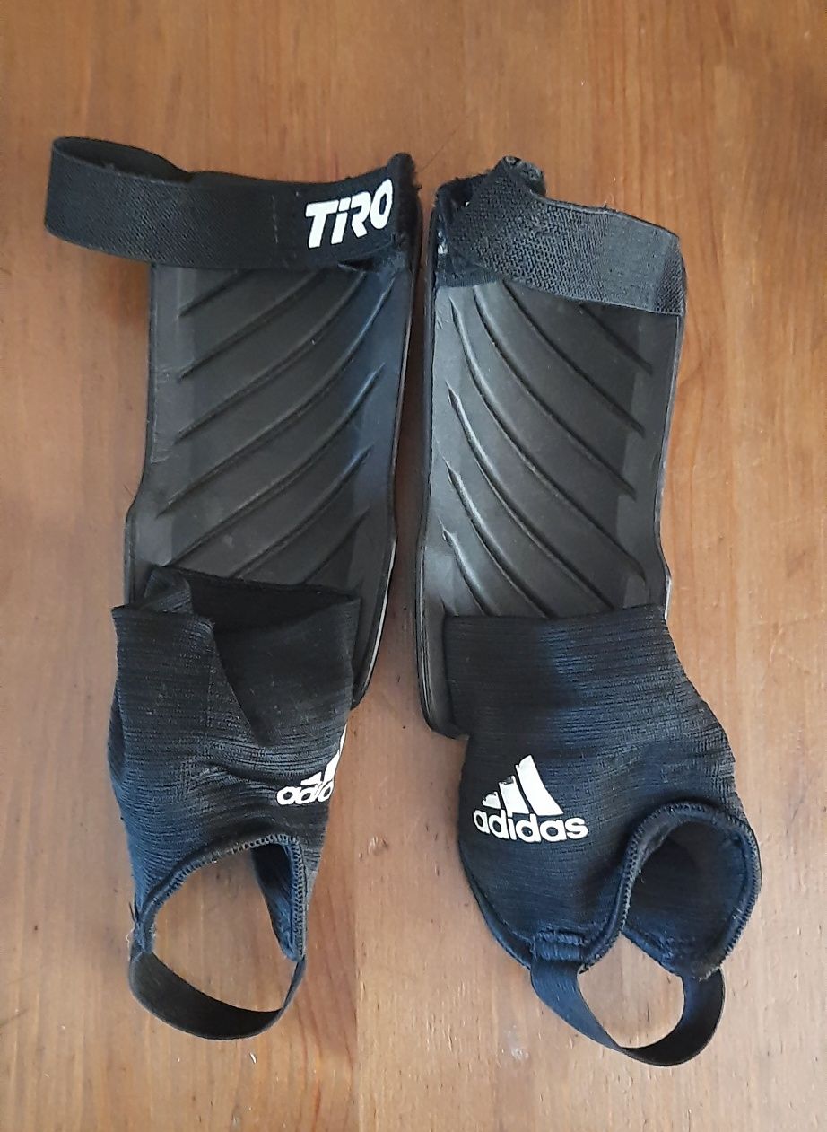 Ochraniacze nagolenniki Adidas Tiro
