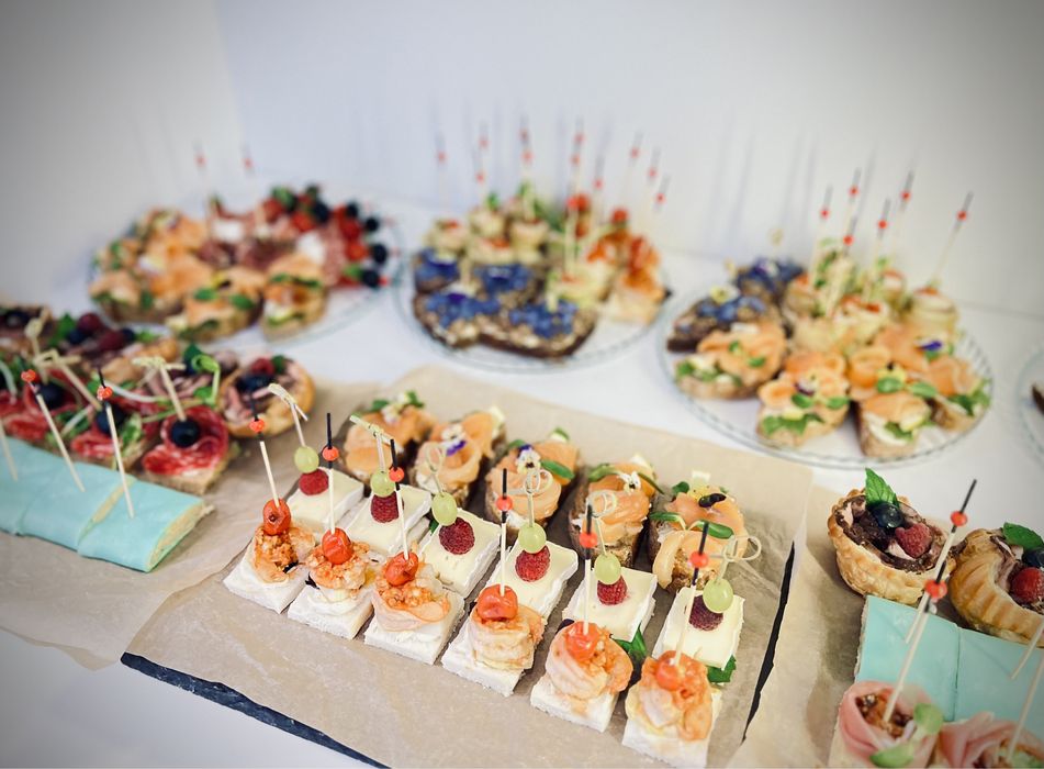 Кейтерінг Київ Фуршет гастробокси новорічний корпоратив