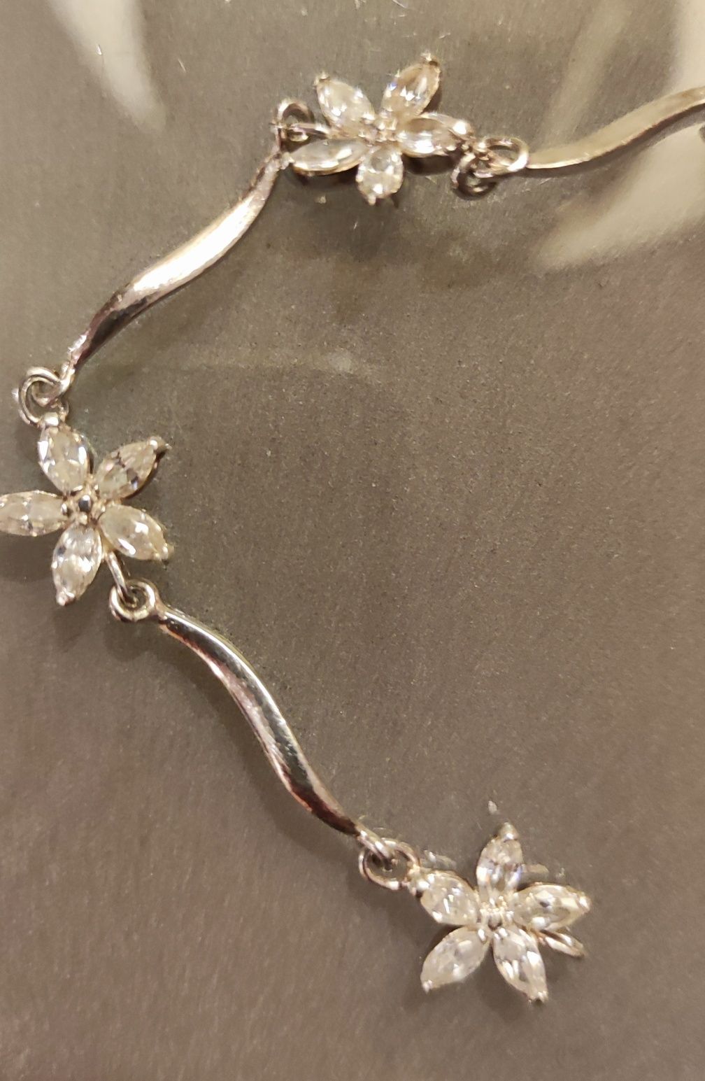 Komplet srebrny naszyjnik i bransoletka kwiaty cyrkonie