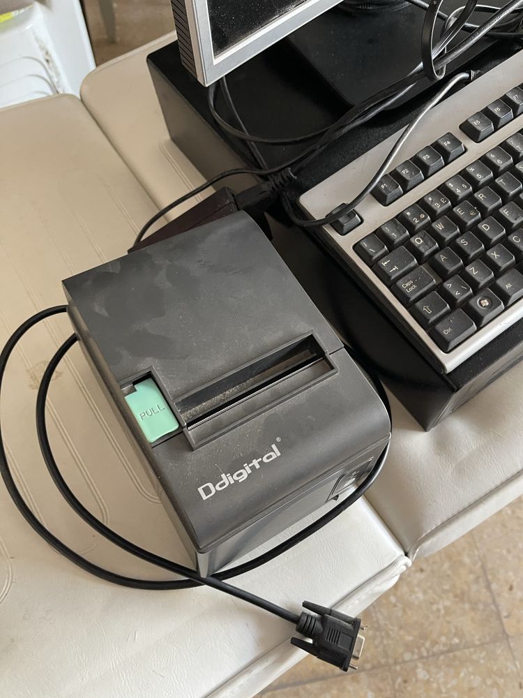 Computador c/ teclado + caixa e impressora