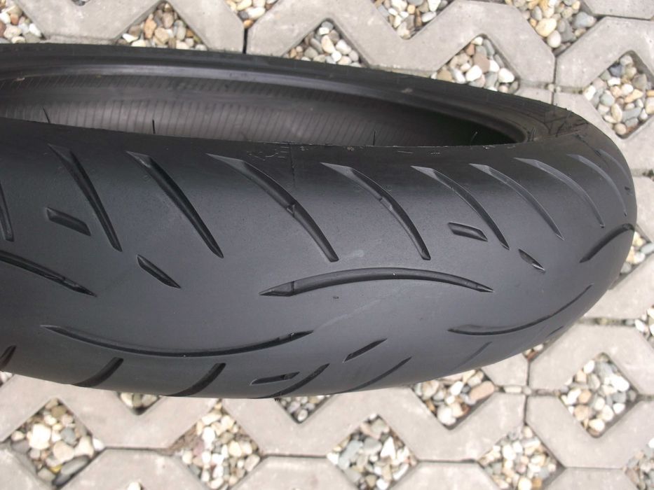 opona 120/70ZR17	Metzeler Roadtec z8 interact dot5015 3,2mm