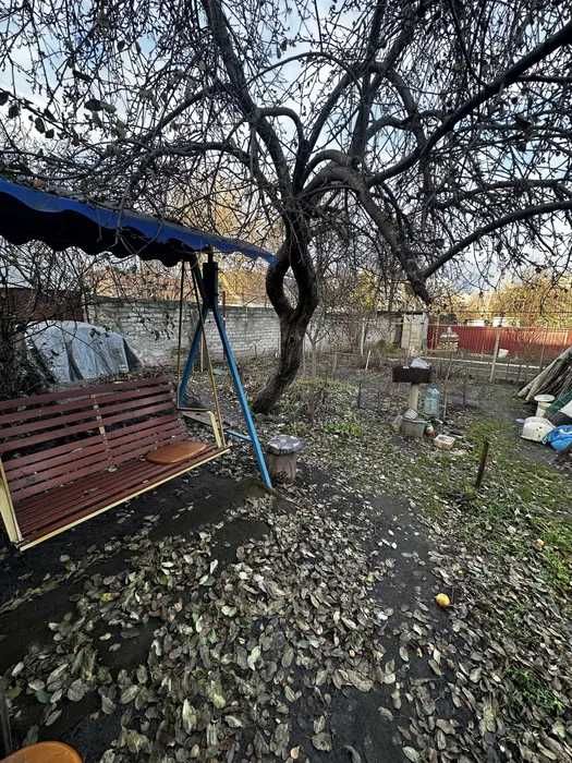 Частина  цегляного будинку в  чудовому районі.