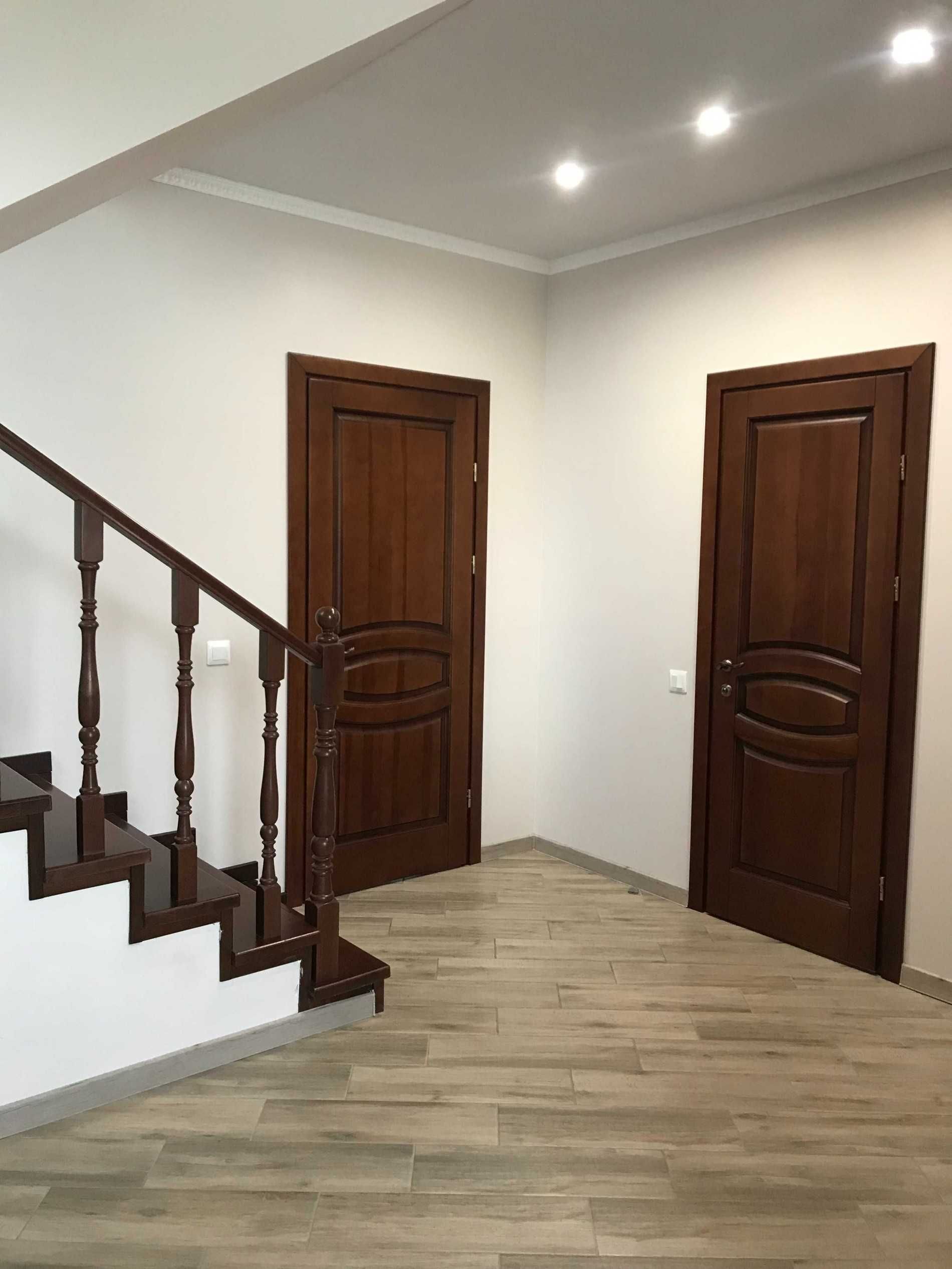 р Продам 1/2 будинку (котедж), 5 кімнат, 2 поверхи